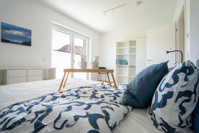 Schlafzimmer_Wohnung kaufen_Außenansicht_Anlageimmobilie Herzkamp Eigentumswohnung kaufen_Gundlach Bauträger aus Hannover