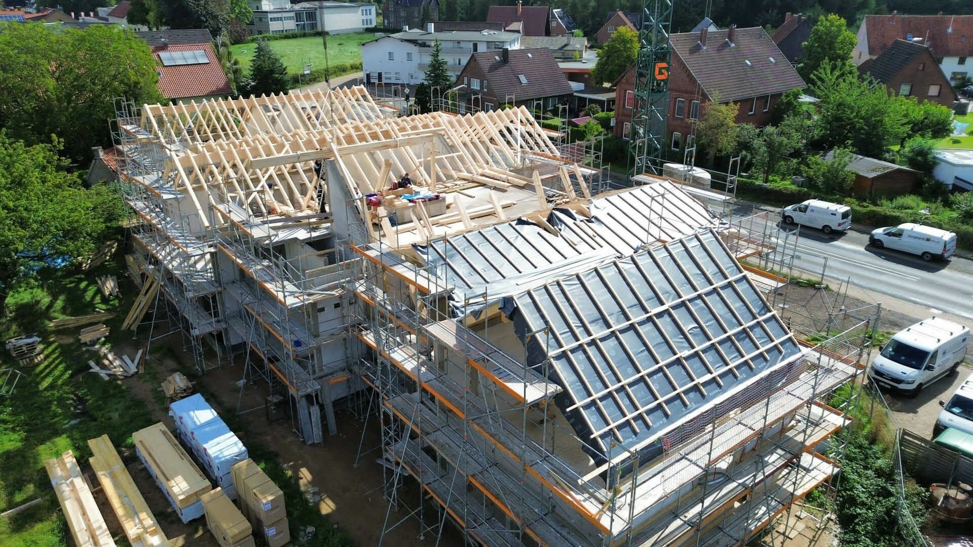 Gundlach baut Kita in Stadthagen Bau einer Kita in Stadthagen. Im Bild ist der Rohbau zu sehen. Unser Bauunternehmen für Hochbau errichtet die Kita in Holzhybridbauweise