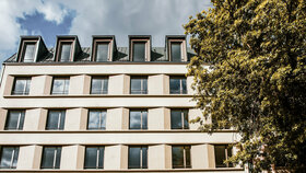 Aussenfassade_Ansicht 2_Wohnung kaufen in Hannover-Mitte_mittengrün_Gundlach 