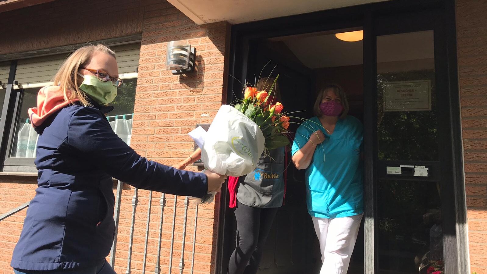 Gundlach hilft_Blumen für Pflegeheime