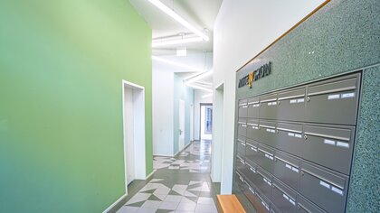 Hauseingang Neubauprojekt mittengrün in Hannover mit moderner Architektur