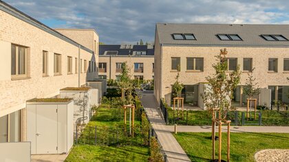 Zeile A + B mit Spielplatz_Reihenhaus kaufen in Hannover-Misburg_Neubauimmobilie vom Gundlach Bauträger