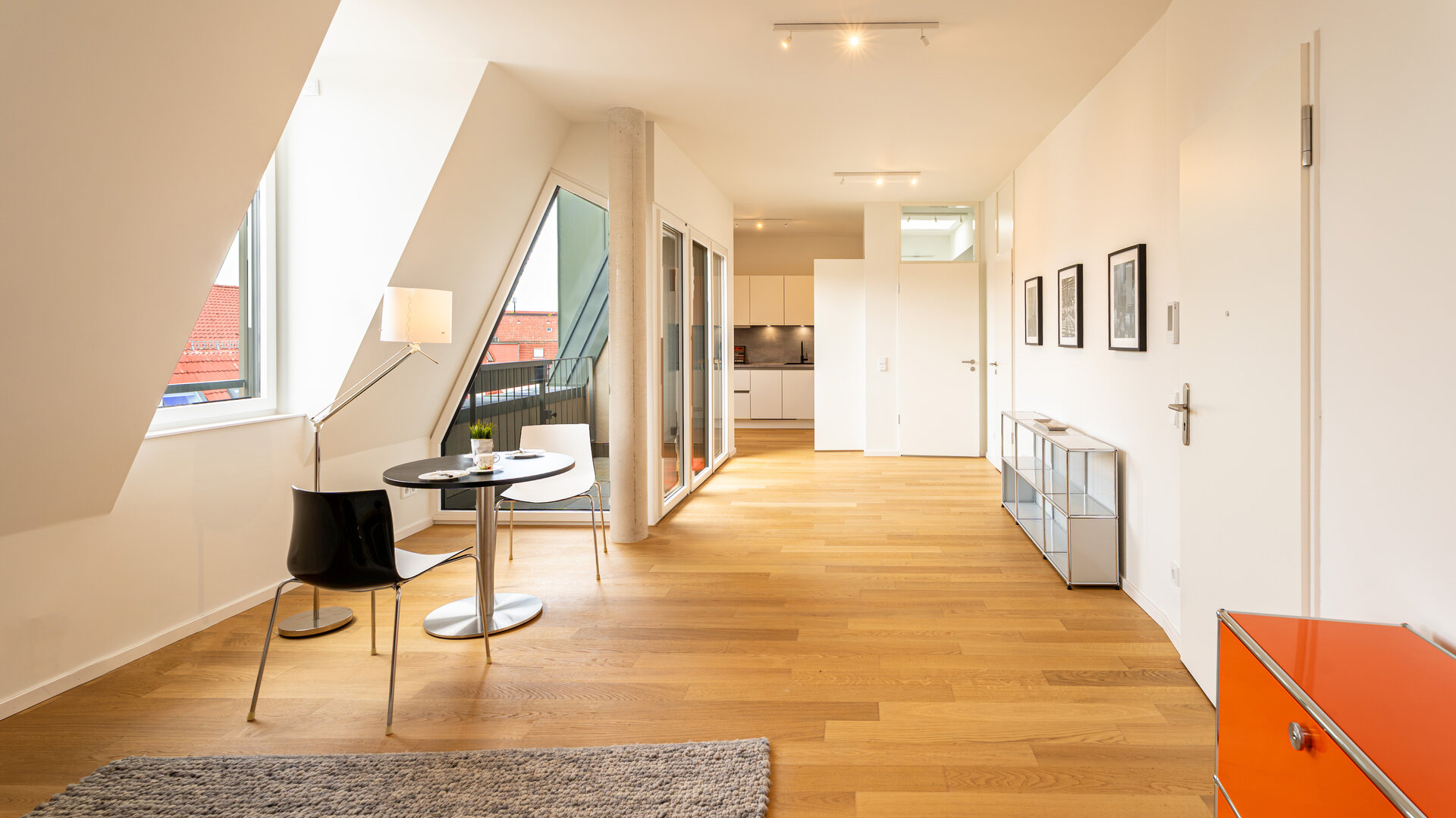 mitteNgrün: Blick in die Musterwohnung.