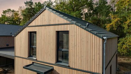 Haus mit Holzfassade_Haus kaufen in Hannover_Laheglück_Kfw40-Haus in Hannover-Lahe_Gundlach Bauträger