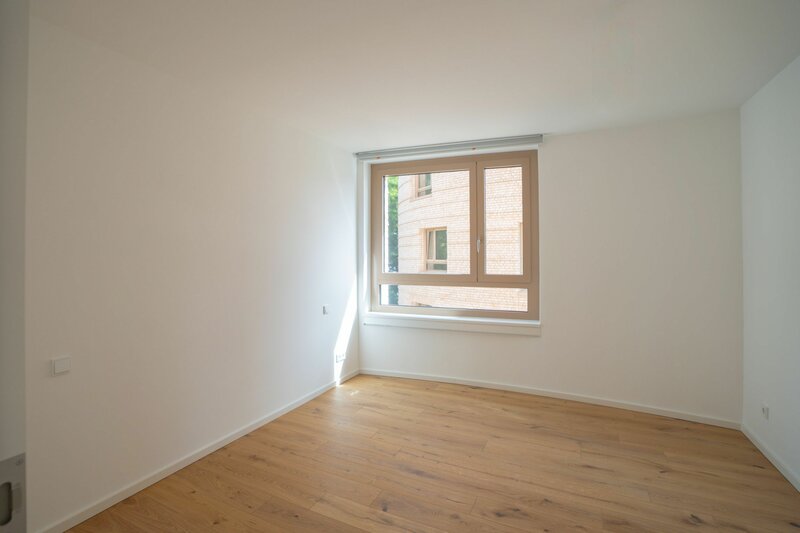 Helle Wohnung mit Holzfußboden