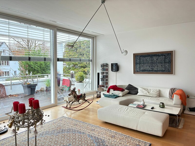 Wohnzimmer mit Terrasse