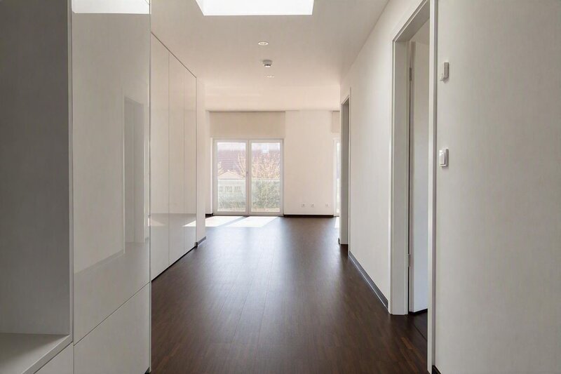 Flur mit Blick zum Wohnzimmer