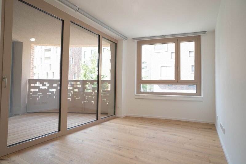 Moderne Wohnung mit Balkon