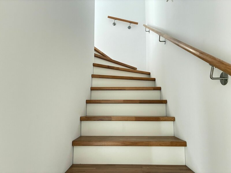 Treppe ins 1. OG