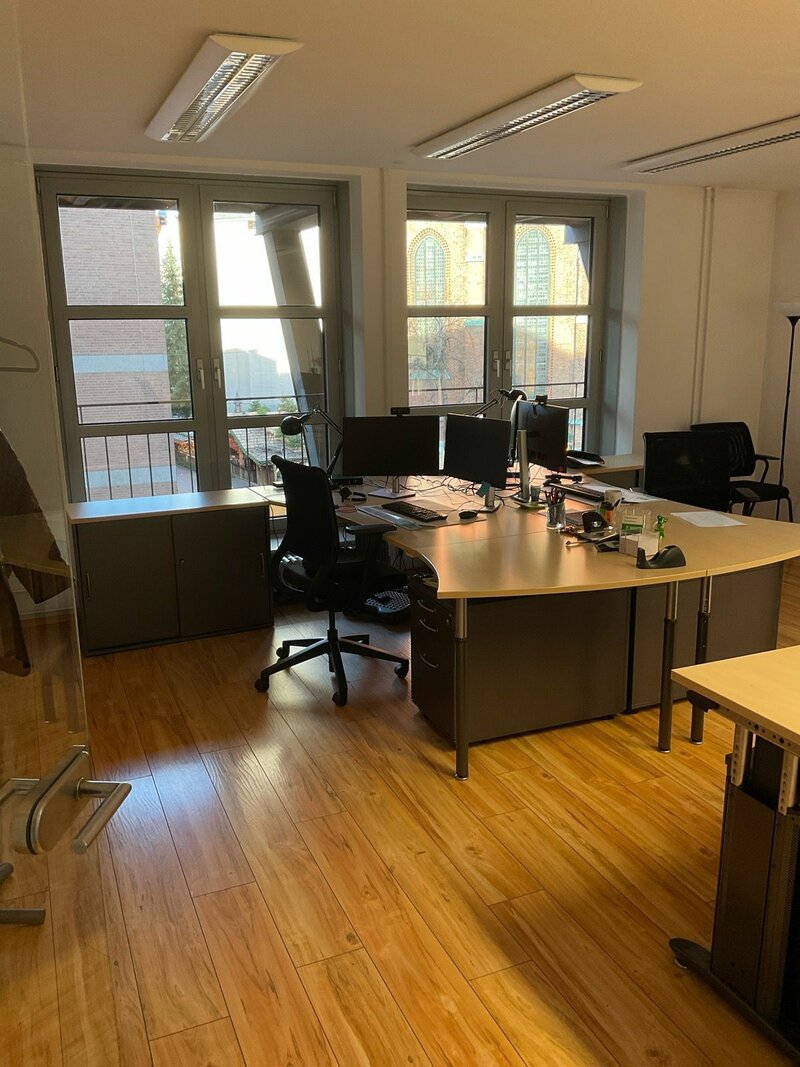Büro 4