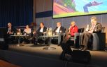 Abschluss-Plenum, v.r.n.l.: Nikolaus Brender, Moderator, Dr. Brigitte Dahlbender, Vorsitzende BUND, Landesverband Baden-Württemberg e.V, Volker Müller, Geschäftsführer Unternehmerverbände Niedersachsen e.V, Frank Bsirske, Vorsitzender ver.di, Lena Mäckelburg, Naturschutzjugend, Jugenddelegierte zu Rio+20, Dr. Hannes Rehm, Präsident der Industrie- und Handelskammer Hannover, ehem. Vorstandsvorsitzender der Nord/LB