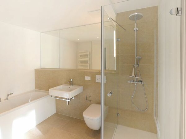 Foto LIST-PELIKAN | familienfreundliche 4-Zimmer-Luxuswohnung mit Einbauküche und Loggia